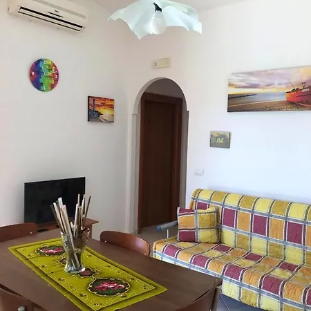 Charming In With Fenced Garden *