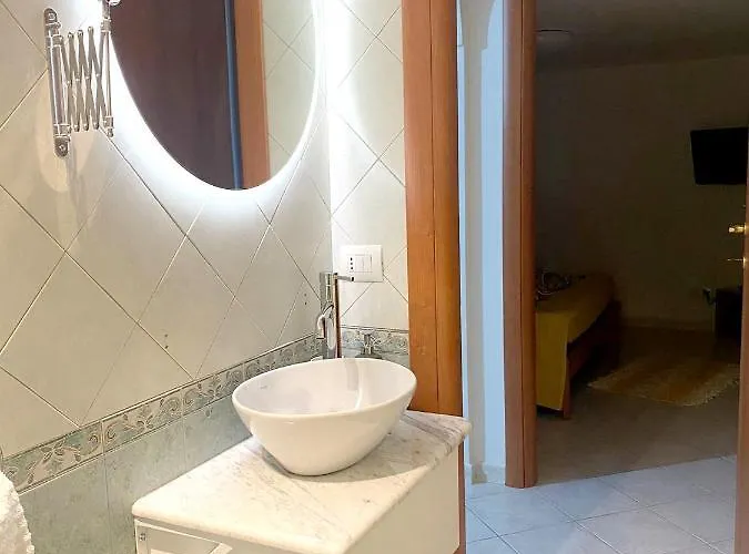 Charming In With Fenced Garden Apartamento